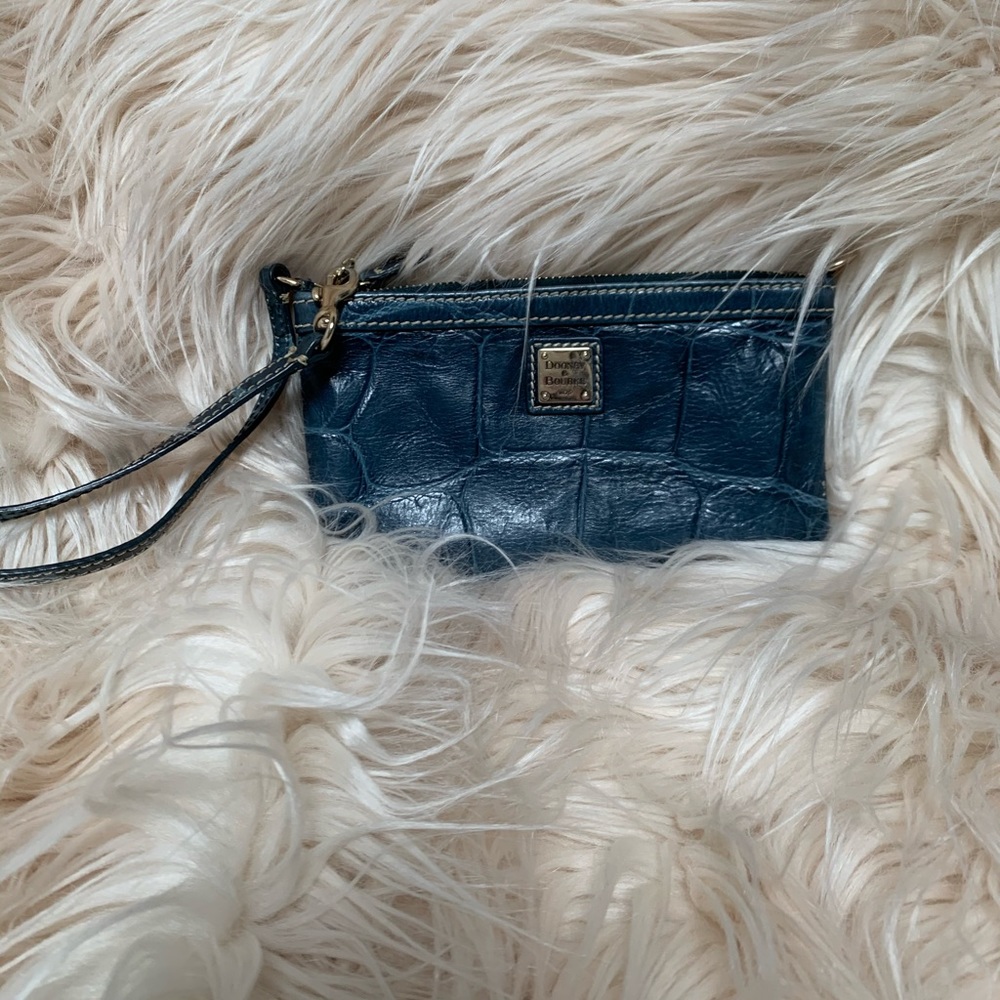 💎Dooney & Bourke Wristlet💎 - Picture 2 of 7